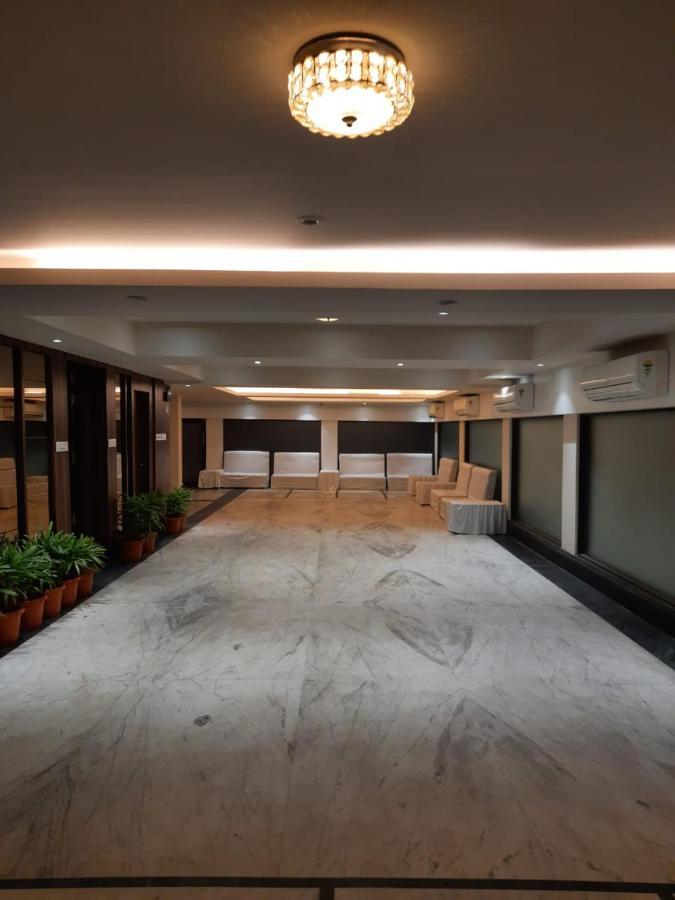 The Palm Aryan - A Boutique Hotel Kolkata Exterior photo